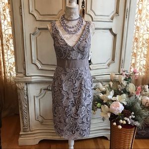 💐Adrianna Papell V-Neck Lace Formal Dress NWT